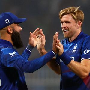 WC: Pakistan, England Face Early Exit