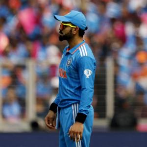 Why did Kohli rush back to the dugout?