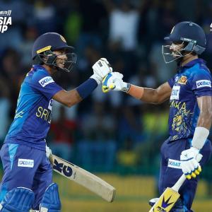 Sri Lanka crush Bangladesh's hopes in Super 4 clash