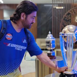 Dhoni Reunited with World Cup Trophy
