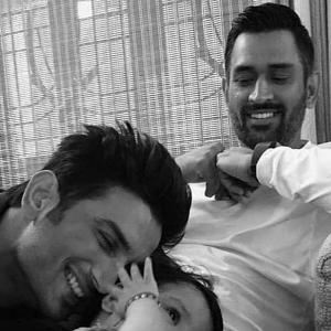 Dhoni, Ziva's Throwback Pic With Sushant