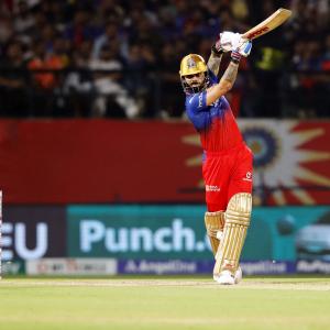 IPL: King Kohli continues to shatter records!