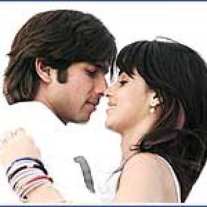 No chance for Shahid, Genelia at the BO