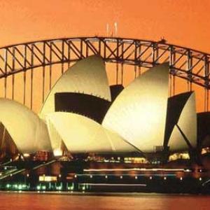 Oz to loosen visa norms to win back Indian students
