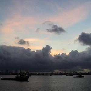 Unusual monsoon pics: Dark clouds on the harbour