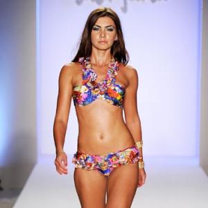 Miami FW: Hot bods in bikinis, sexy swimwear!