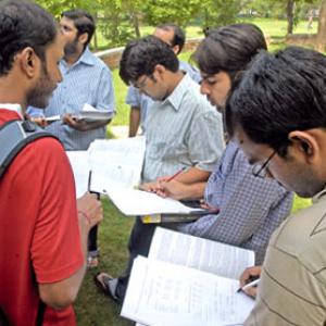 Delhi University shelves stream-wise cut offs