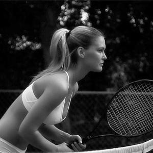 PIX: Bar Refaeli plays tennis in her underwear!