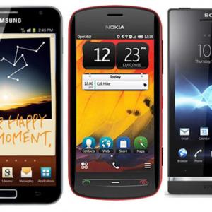 Top 5 smartphones under Rs 30,000