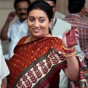 HRD minister visits Hindu College to sort out fee waiver issue