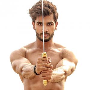 10 DROOLWORTHY pictures of India's first Mr World