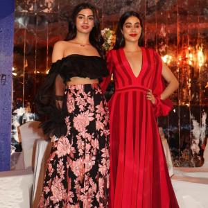 Have you seen Janhvi's daring red gown?