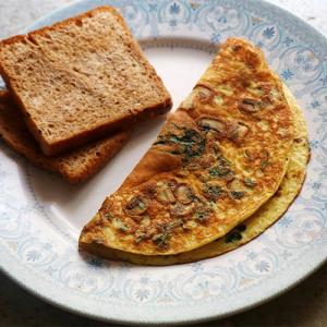SEE: How to make Mushroom and Spinach Omelette