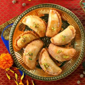 Diwali Recipe: Rich Mawa Karanji