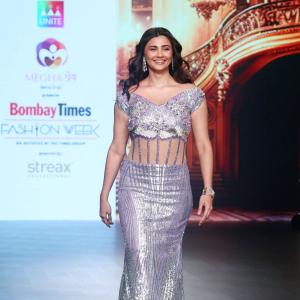 What's Making Daisy Shah Smile Like That?