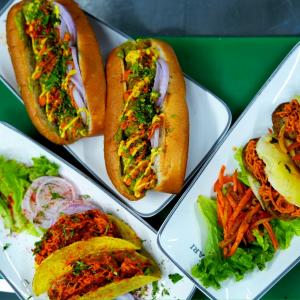 Recipe: Seekh Kebab Hot Dogs