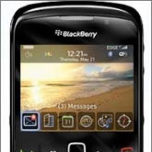 RIM launches BlackBerry at Rs 15,990