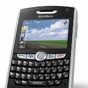 BlackBerry users: Tata launches unlimited plan