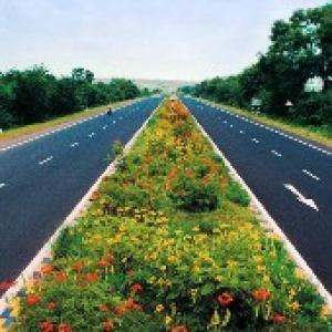 NHAI plans pvt hands for toll collection