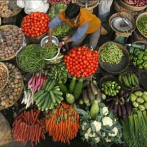 Inflation turns negative in Jan but food prices remain high