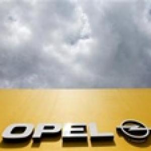 GM drops plans to sell off Opel