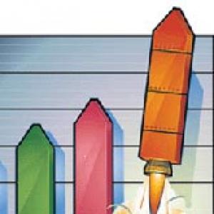 Indian economy booms; grows at 7.9% in Q2!
