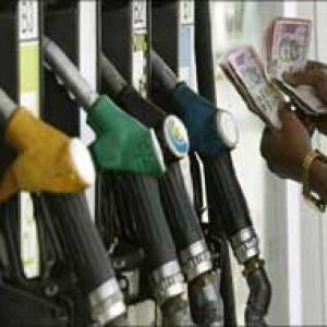 IOC, HPCL, BPCL losing Rs 265 cr a day
