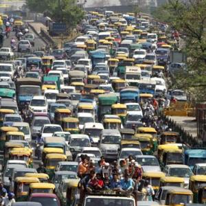 Delhi diesel car market shrinks after court orders