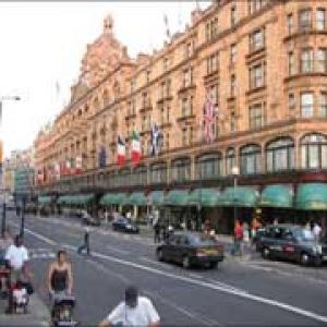 Al-Fayed sells Harrods for pound 1.5 bn