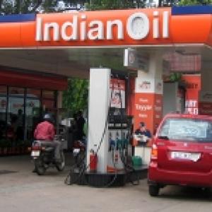 IOC to hike petrol prices by 32 paise