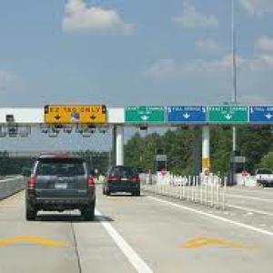 Electronic toll payment along the highways