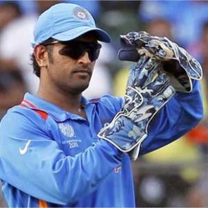 CEO Dhoni bowls over India Inc