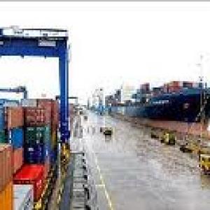 Govt mulls issue of tax-free bonds by ports