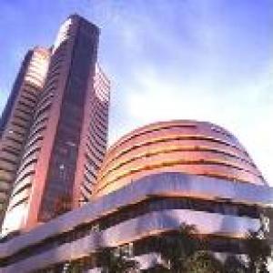 Sensex crashes: Investors dump blue-chip stocks