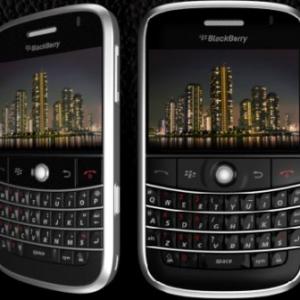 BlackBerry Bold 9900 hits Indian market