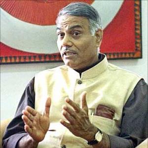 Yashwant Sinha is the right choice for Jharkhand CM: Advani