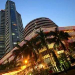 Sensex gains over 165 pts in early trade