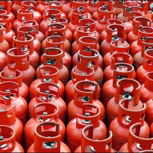 Only few are giving up LPG subsidy voluntarily
