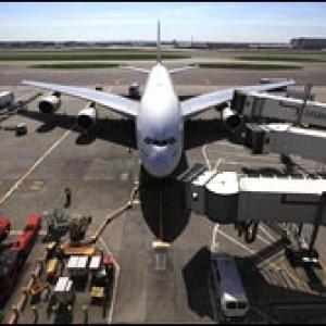 India's airlines' cash flow to improve