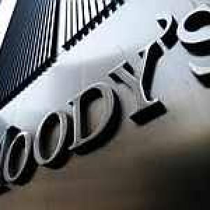 Moody's reaffirms positive rating outlook for China