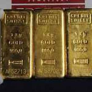 Bullion imports may drop 29% to $44 bn in FY'13