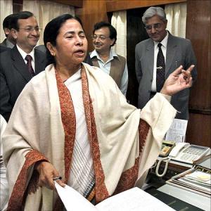Country's economic situation simply intolerable: Mamata
