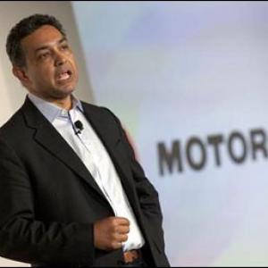 Motorola CEO Sanjay Jha steps down