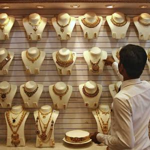 Global gold demand slids to 6-year low; India records 25% fall