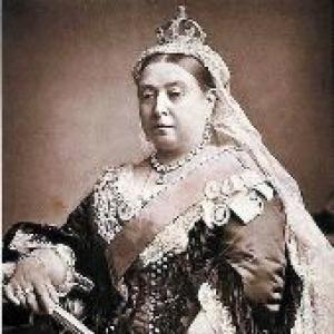 Queen Victoria's bloomers sell for 360 pounds at auction