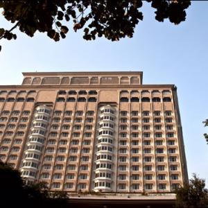 The iconic Taj Mansingh likely to be auctioned