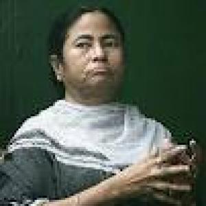Mamata likely to support FDI in aviation