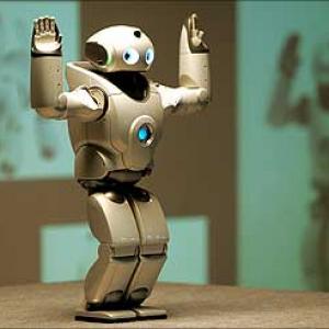 Now, a dancing robot that can groove to your tunes