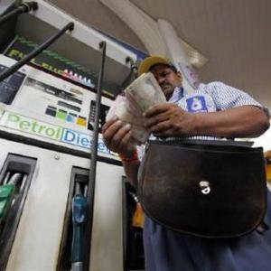 Crude oil prices at 12-year low, yet Indians get no benefit