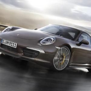 TEST DRIVE: How Porsche 911 FEELS on Indian roads